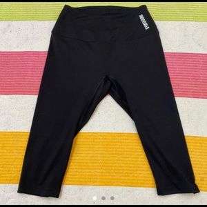 GYMSHARK TRAINING CROPPED LEGGINGS (SIZE S, BLACK)